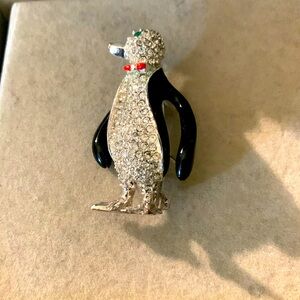 Talbots penguin pin, brooch, black rhinestones, silver